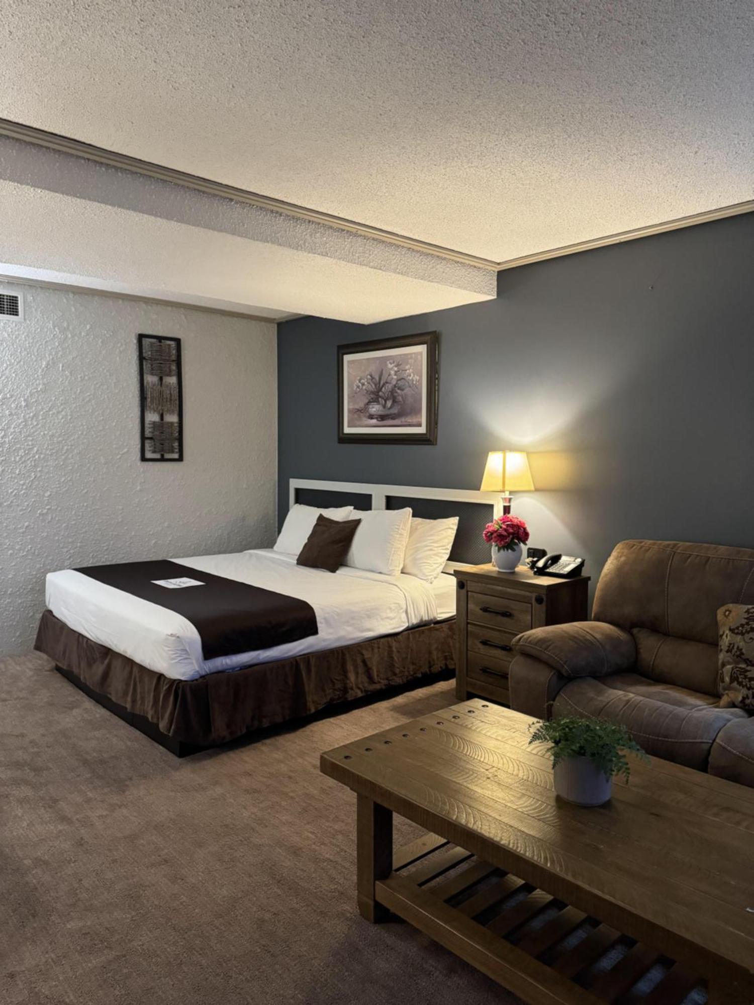 Divya Sutra Plaza And Conference Centre, Vernon, Bc Luaran gambar