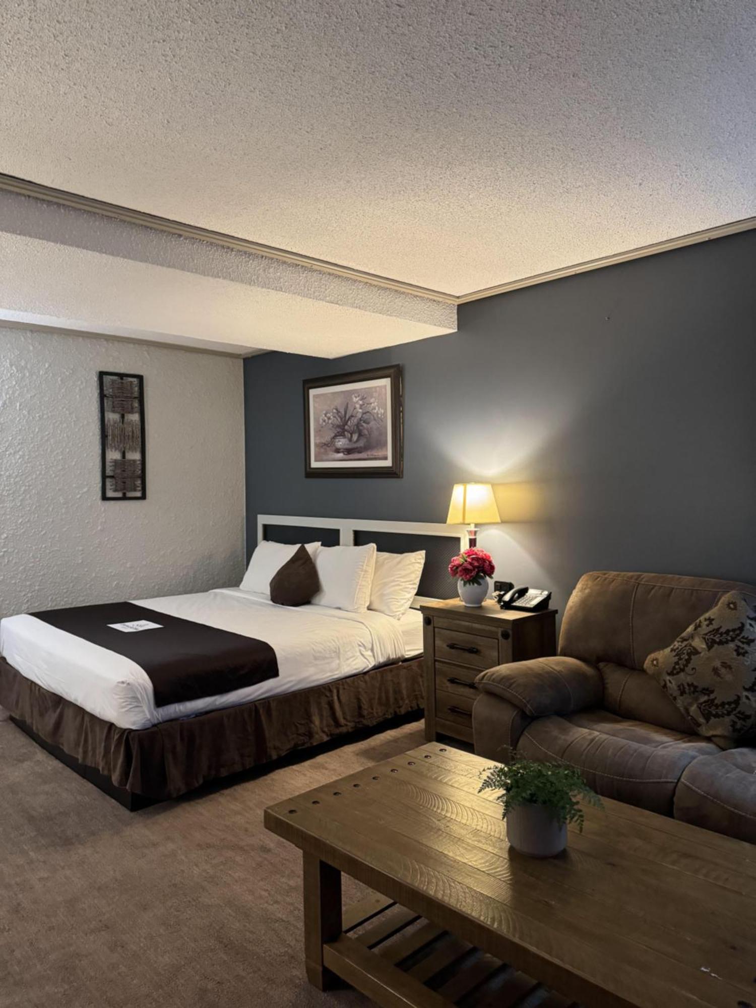 Divya Sutra Plaza And Conference Centre, Vernon, Bc Luaran gambar