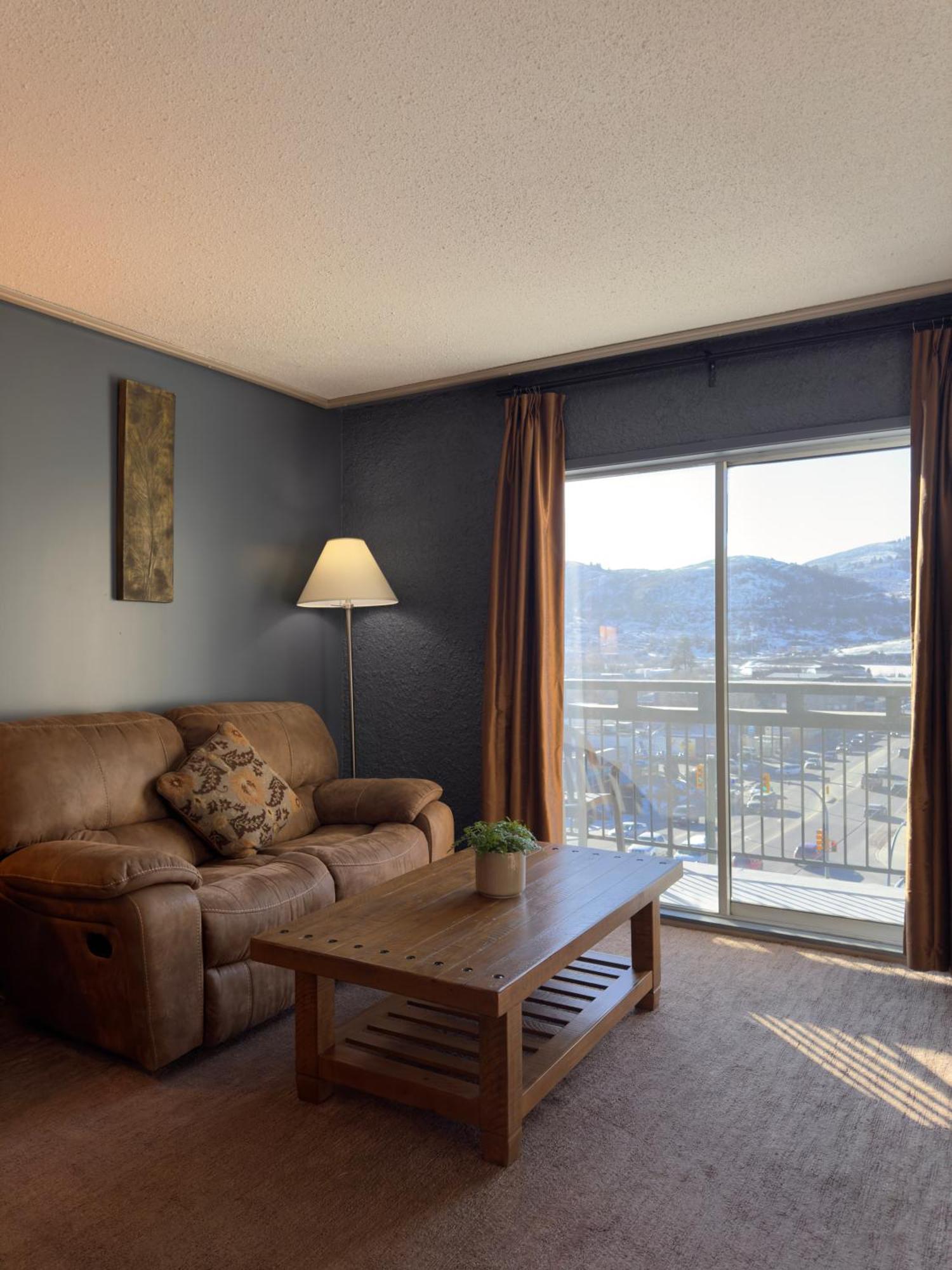 Divya Sutra Plaza And Conference Centre, Vernon, Bc Luaran gambar