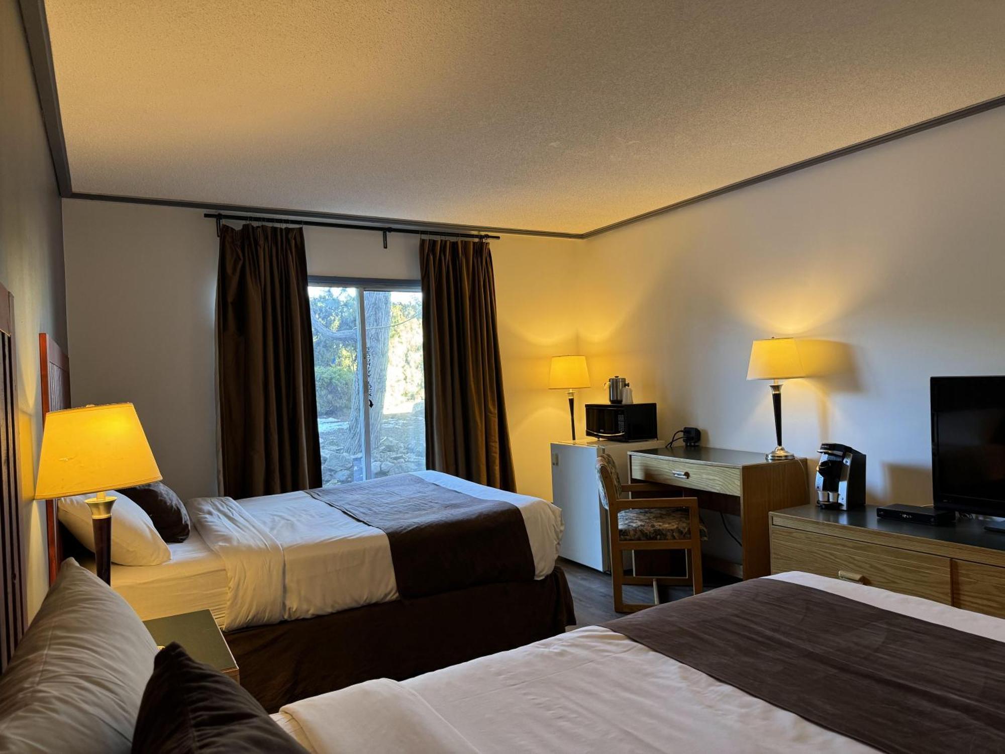 Divya Sutra Plaza And Conference Centre, Vernon, Bc Luaran gambar
