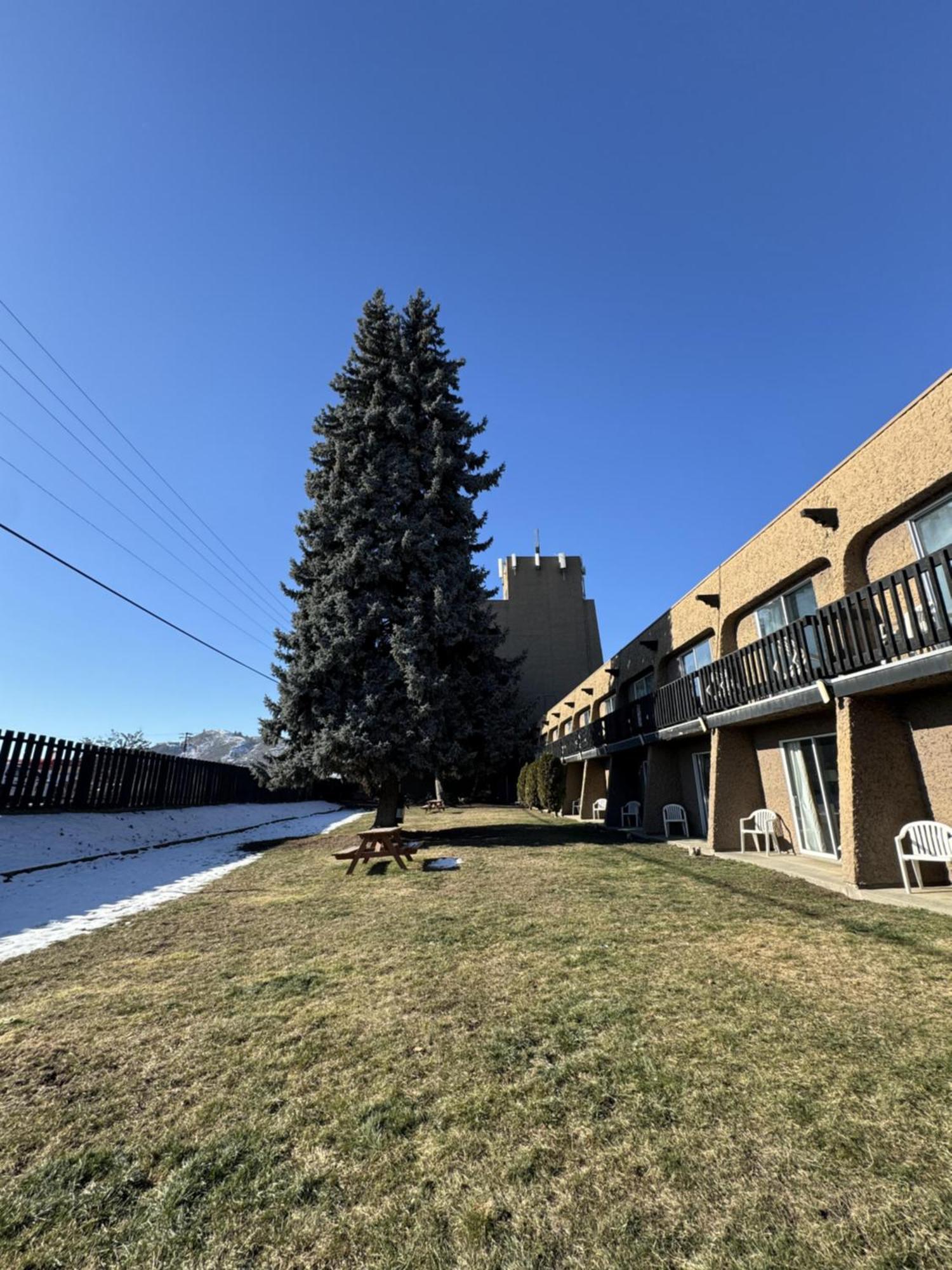 Divya Sutra Plaza And Conference Centre, Vernon, Bc Luaran gambar